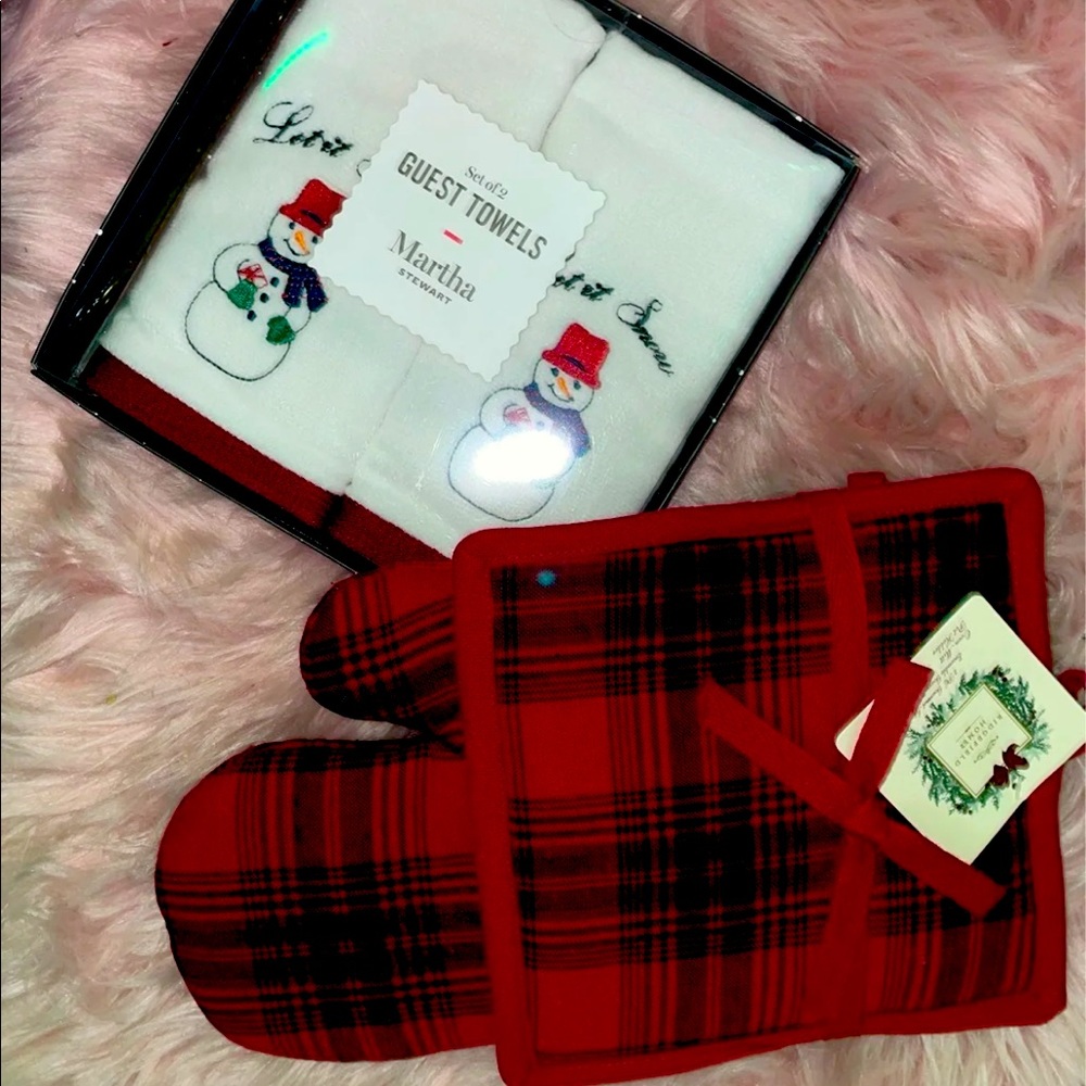 Martha Stewart Guest Towels & Oven Mitt/Pot Holder